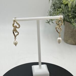Amber Sceats Gold Plated Heart And White Freshwater Pearl Dangle‎ Earrings New
